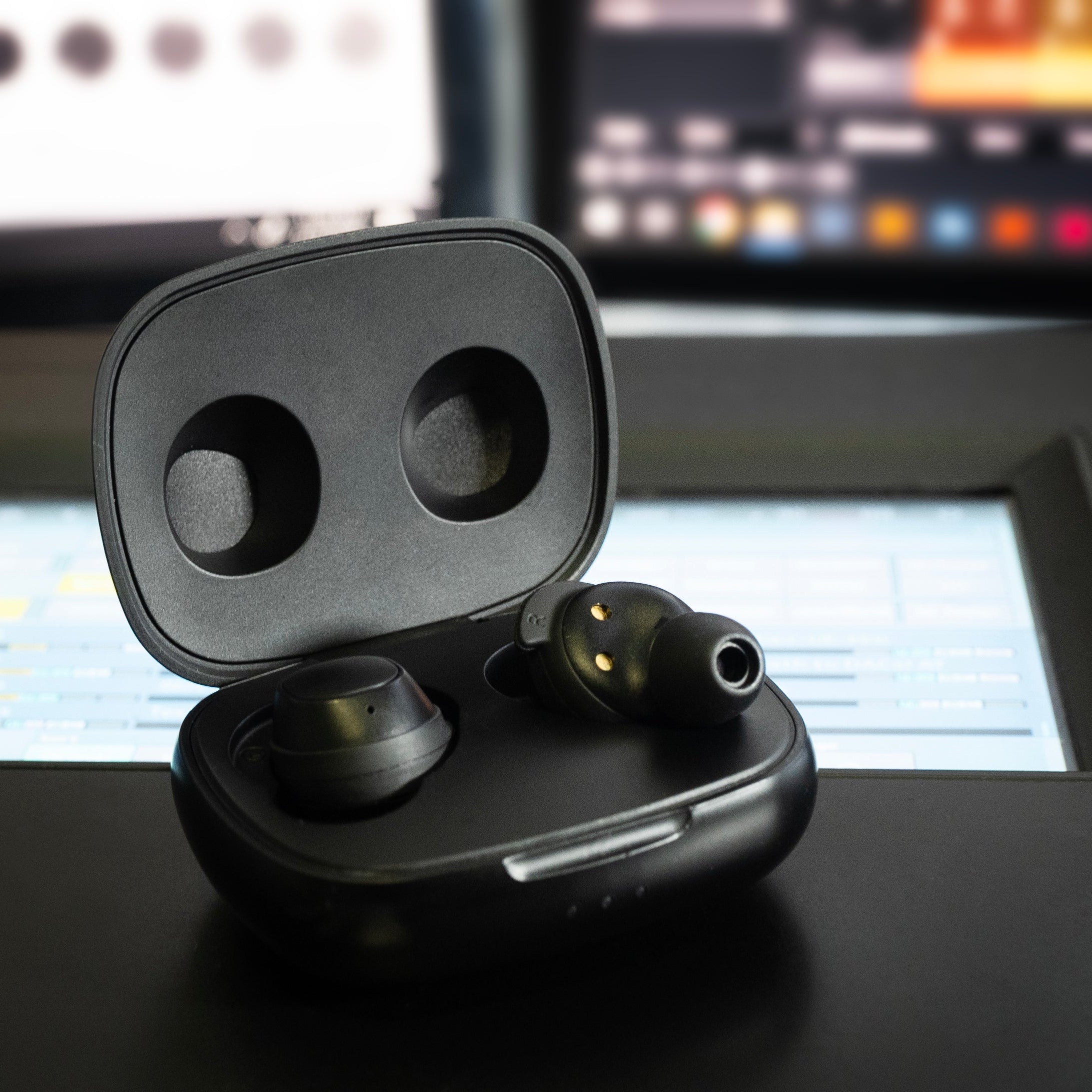 E150 Bluetooth In-Ear Headset